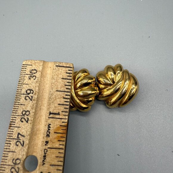 Premier Designs Shiny Dome Round Swirl Clip-on Earrings Gold Tone Retro Chic - Picture 4 of 4